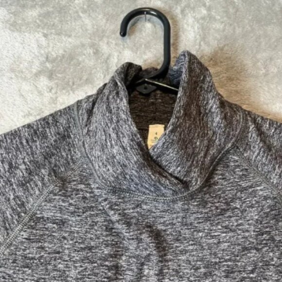 Lululemon Warm Your‎ Core Long Sleeve Tee Heathered Black Size 4 - Picture 3 of 7